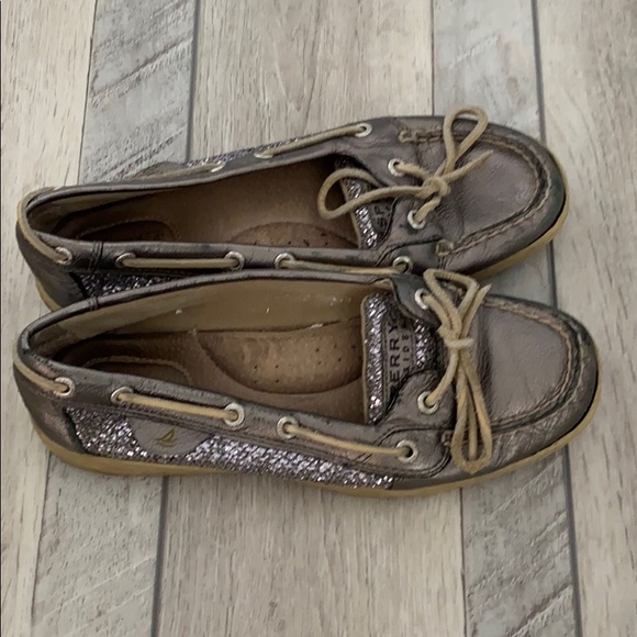 Sperry slip on shoes - Picture 1 of 8
